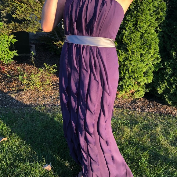 ♦️SALE!♦️Vera Wang Purple Ruffled Gown Dress Sz 10 - Picture 7 of 8